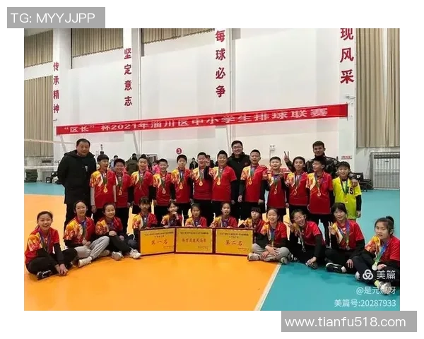 重庆篮球队的蜕变之路:从默默无闻到赛场辉煌的成长历程