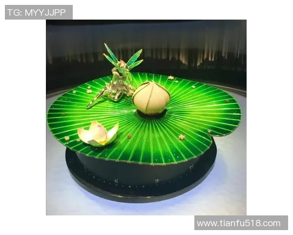 足球明星梵克雅宝携手打造奢华运动风潮引领时尚新潮流