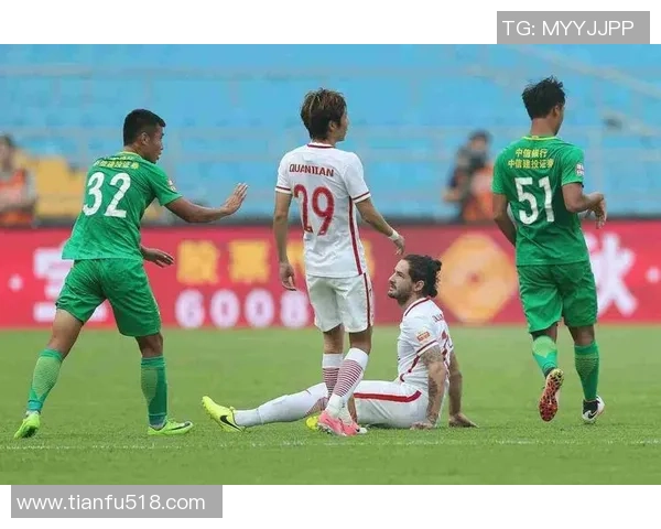 上海排球队以78分领跑大师赛积分榜展现强劲实力 上海排球队以78分领跑大师赛积分榜展现强劲实力