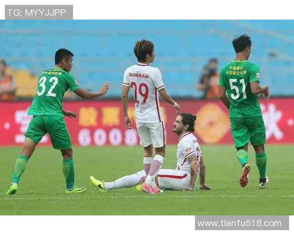 重庆足球队以66分领跑大师赛积分榜展现强劲实力 重庆足球队以66分领跑大师赛积分榜展现强劲实力