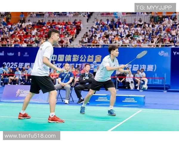 深圳羽毛球队的转型之路:从地方强队到洲际杯的辉煌征程 深圳羽毛球队的转型之路:从地方强队到洲际杯的辉煌征程